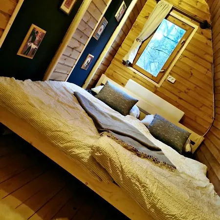 Apartament Toelgyes Menedek